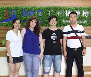 國外客戶來中國找健身器材妖精视频在线免费观看
