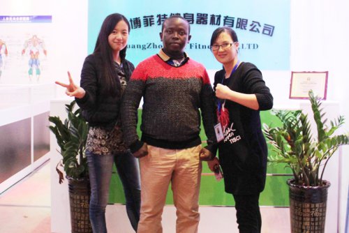 坦桑尼亞成交客戶合影留念